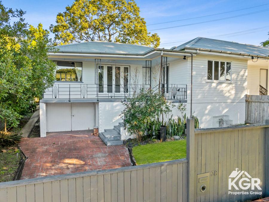 38 Mansted St, Holland Park West, QLD 4121
