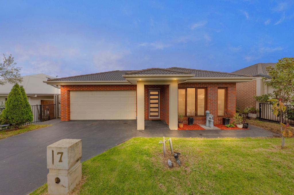 7 Prospect Way, Officer, VIC 3809