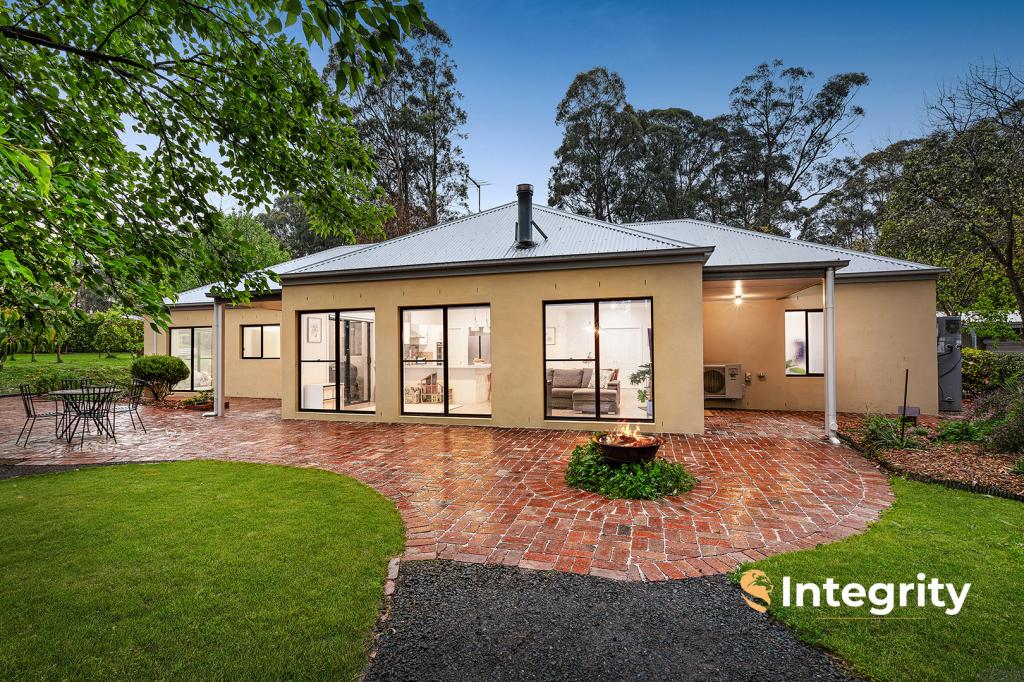 18 Ward St, Kinglake, VIC 3763