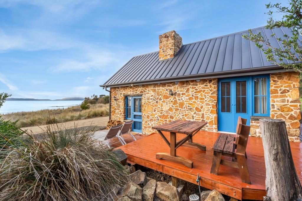 9/12990 Tasman Hwy, Swansea, TAS 7190