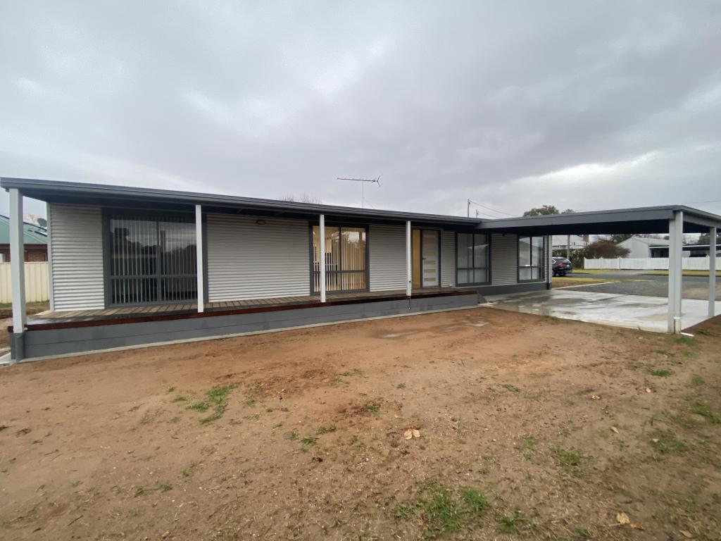 30 Henty St, Culcairn, NSW 2660