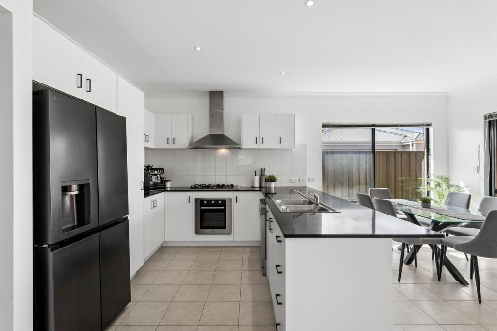 10/14 Wallangarra Rd, Carramar, WA 6031
