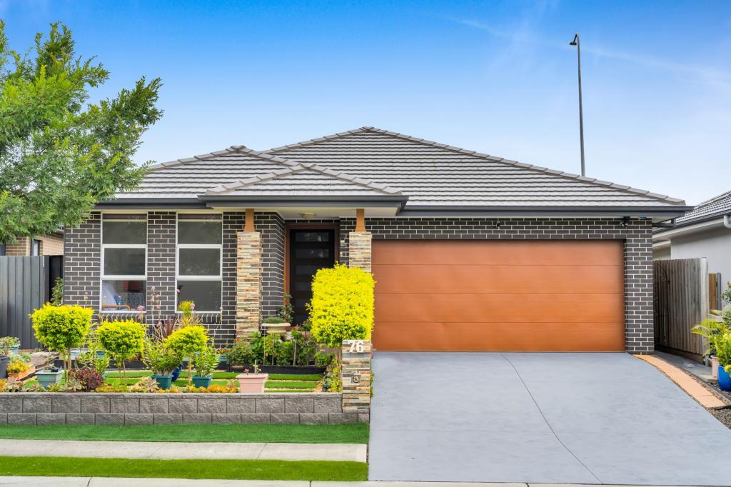 76 Bluebell Cres, Spring Farm, NSW 2570