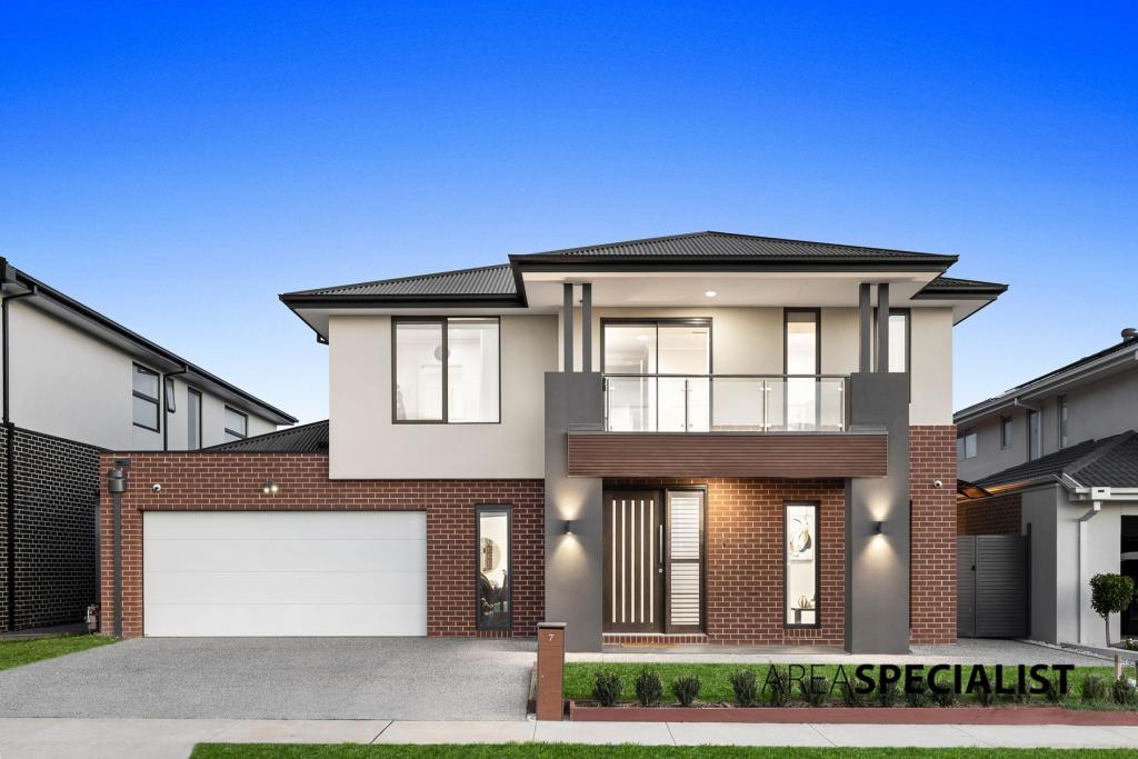 7 Benoit Cct, Clyde North, VIC 3978
