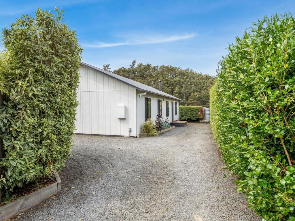 24 DANCES RD, CYGNET, TAS 7112