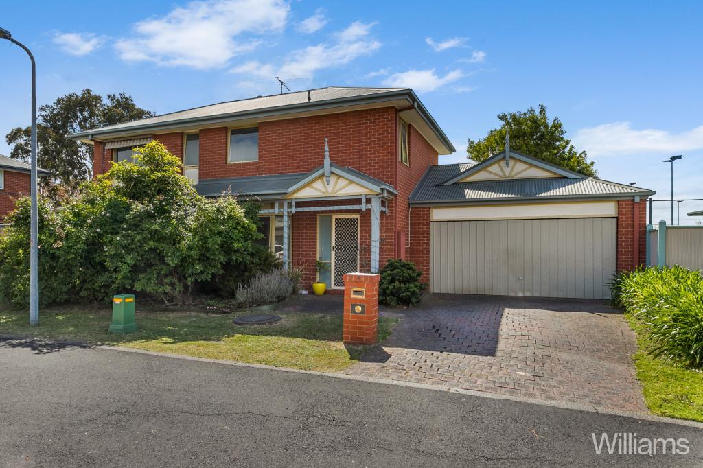 4 Whittaker Ct, Williamstown, VIC 3016