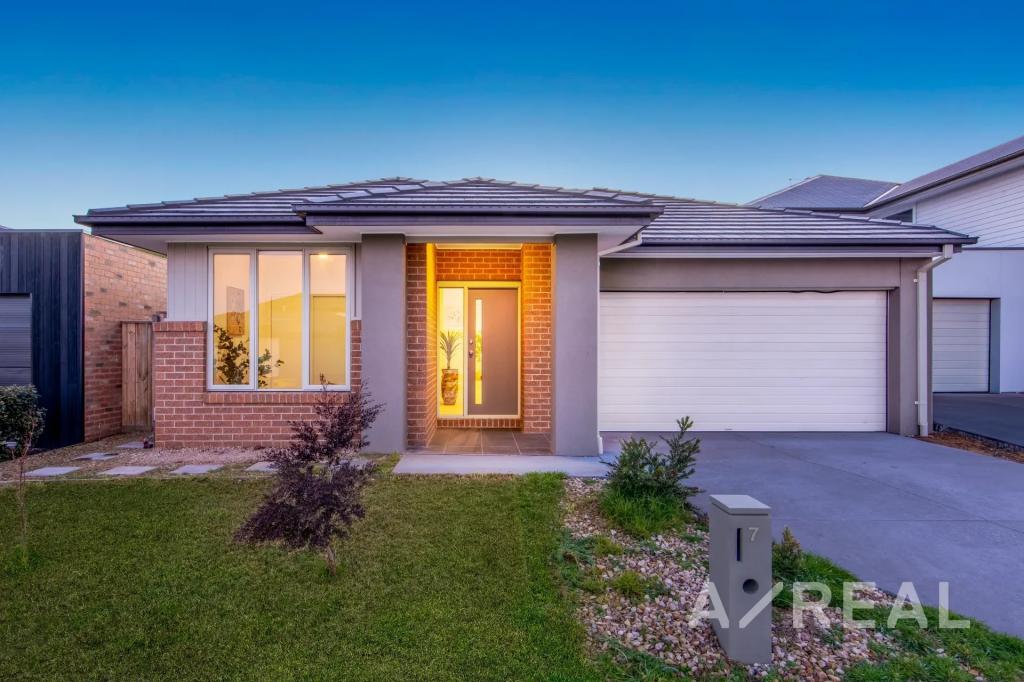 7 Bolero Way, Junction Village, VIC 3977