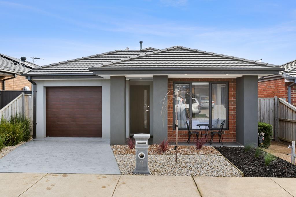 11 Barbra Dr, Charlemont, VIC 3217