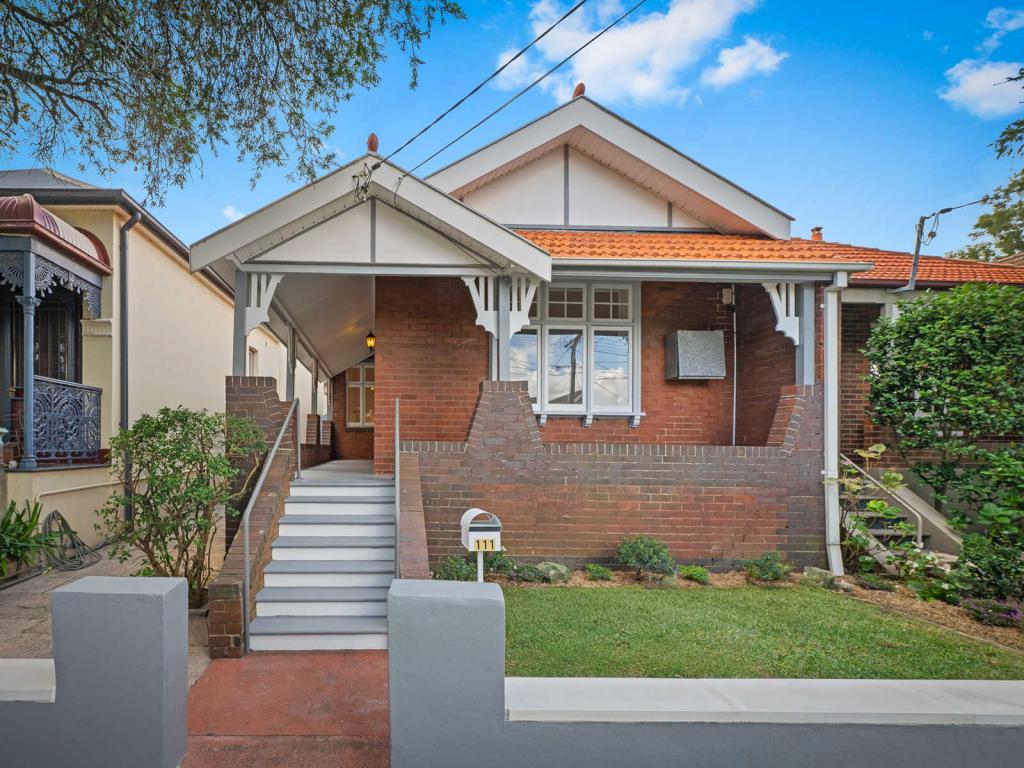 111 WARREN RD, MARRICKVILLE, NSW 2204