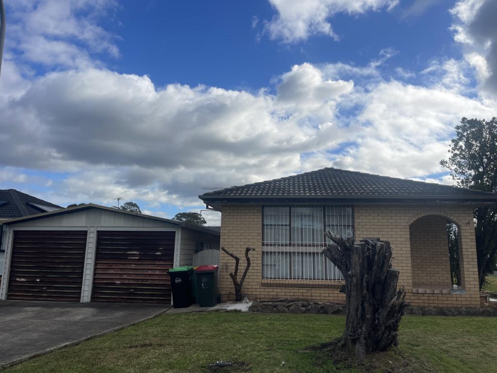 14 Apache Rd, Bossley Park, NSW 2176