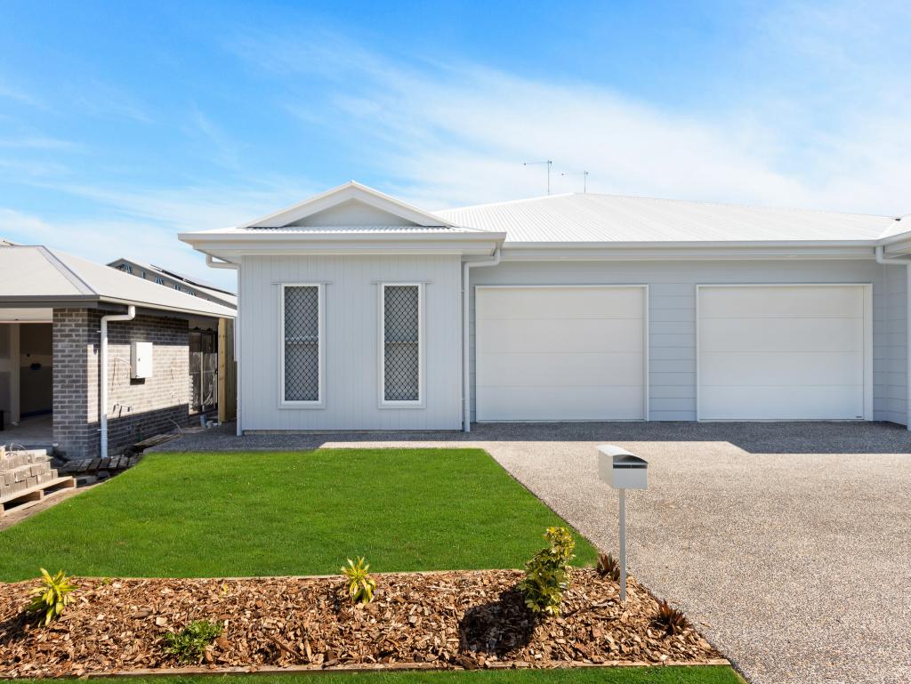 2/143 LONG ST, POINT VERNON, QLD 4655
