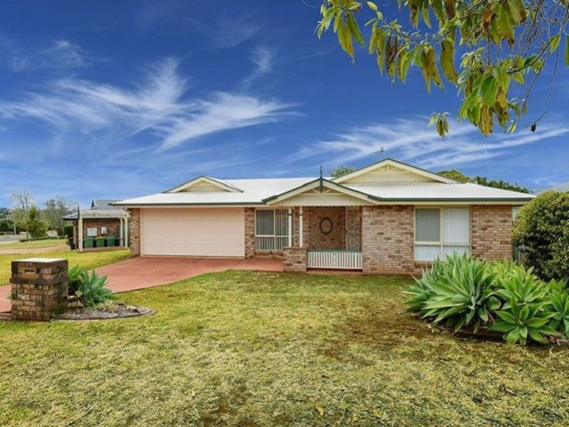 26 Dandelion Dr, Middle Ridge, QLD 4350