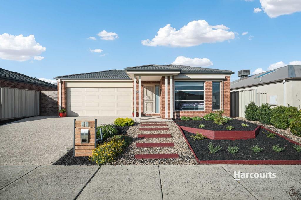 28 WARBLER ST, PAKENHAM, VIC 3810