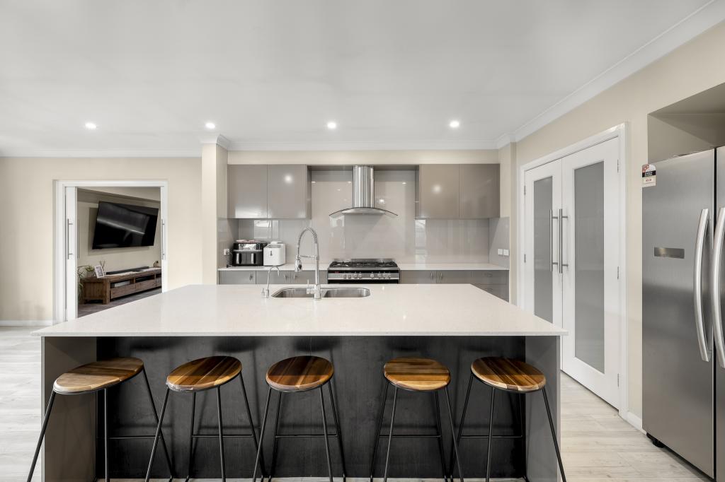 3 WHITTON CL, MOSS VALE, NSW 2577