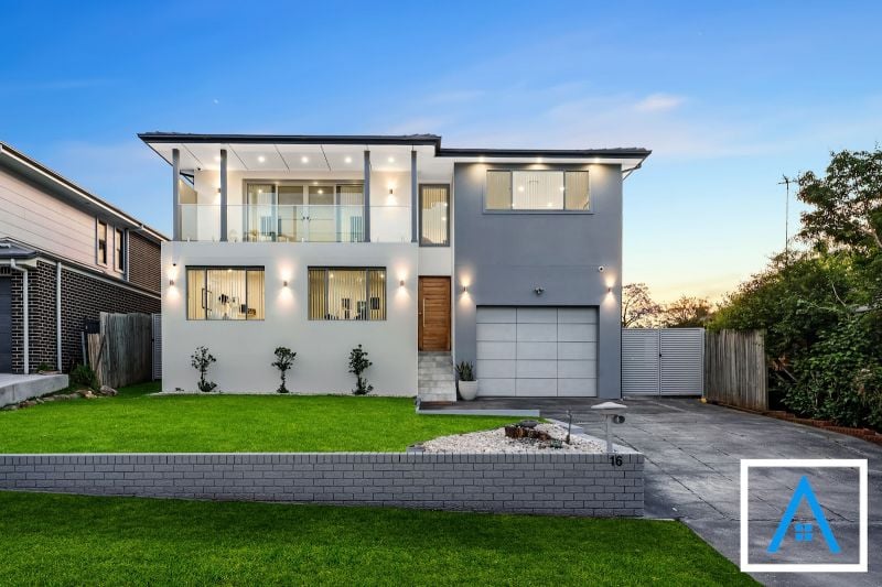 16 LUGARNO AVE, LEUMEAH, NSW 2560