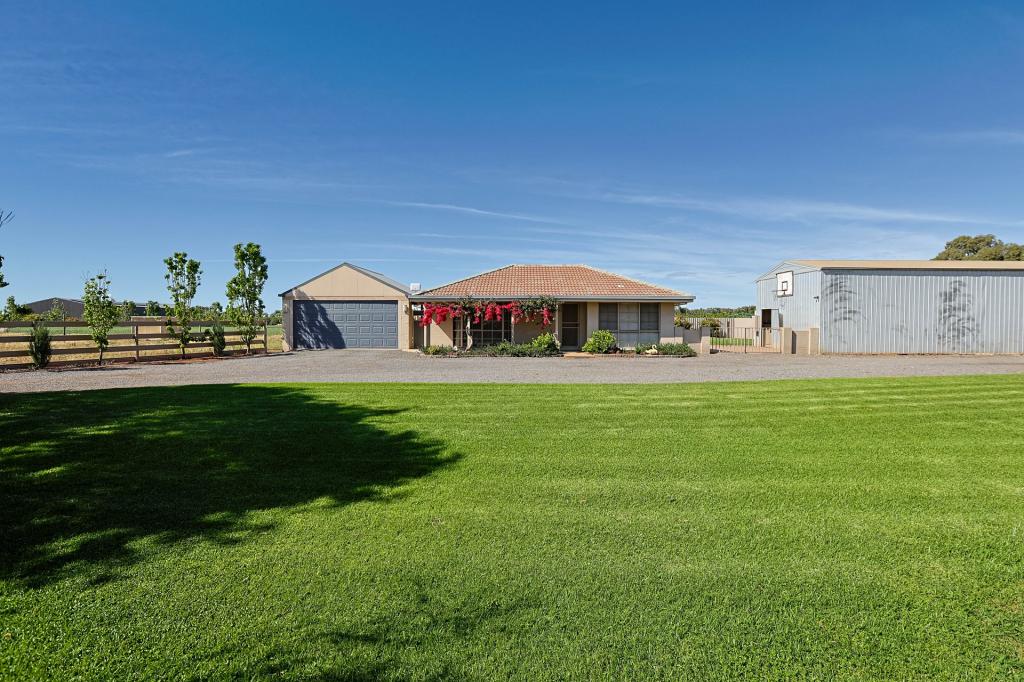 115 Mena Rd, Birdwoodton, VIC 3505