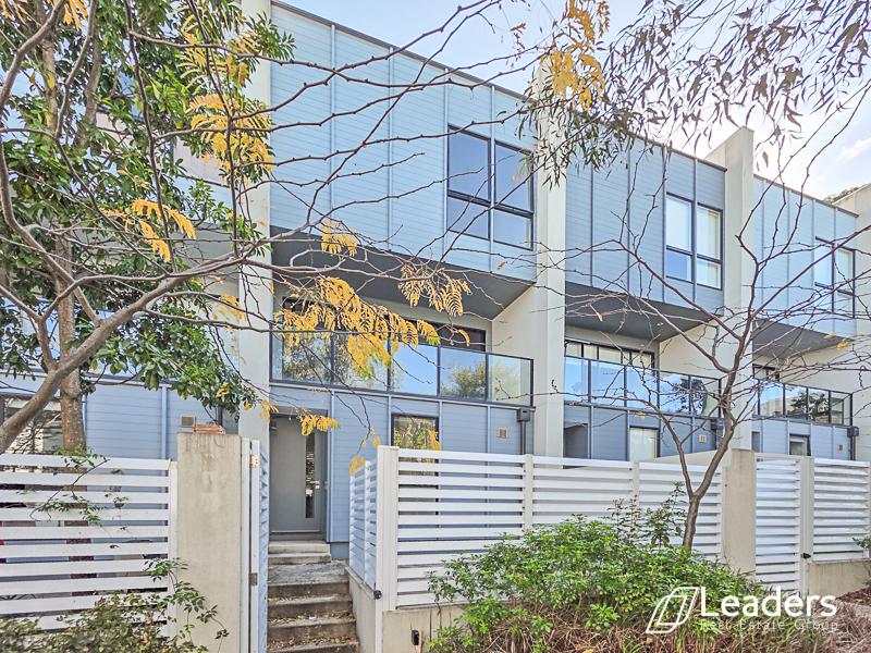 10 Tea Tree Lane, Burwood, VIC 3125