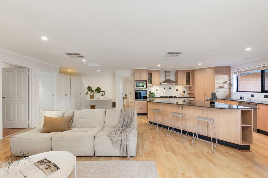 87 Bingley Cres, Fraser, ACT 2615