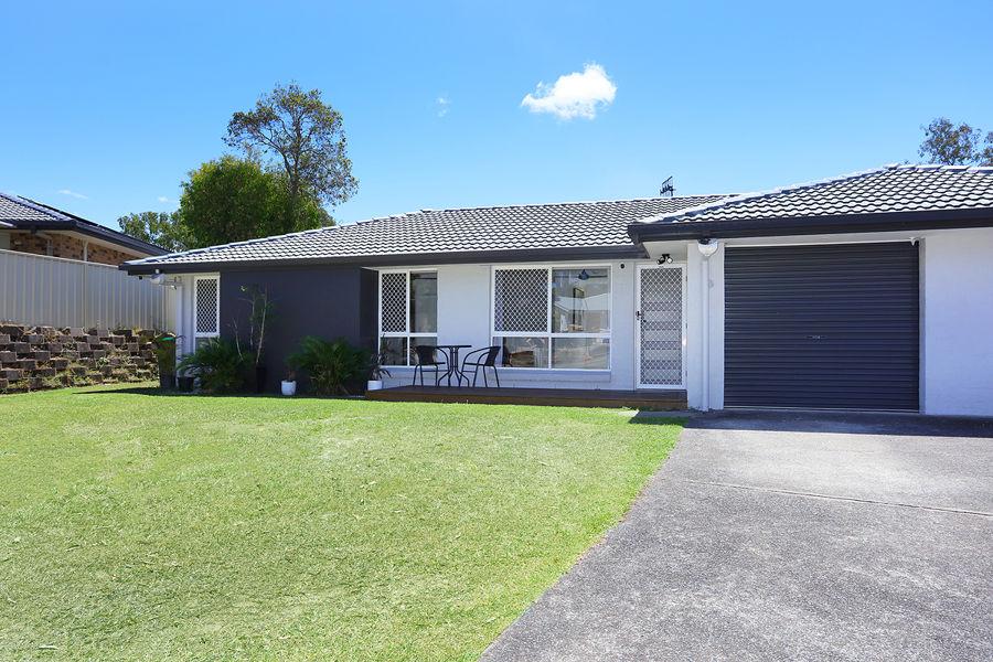 2/6 Hepburn Ct, Oxenford, QLD 4210