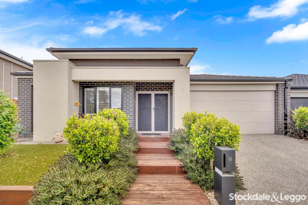 12 HICKORY RD, MICKLEHAM, VIC 3064