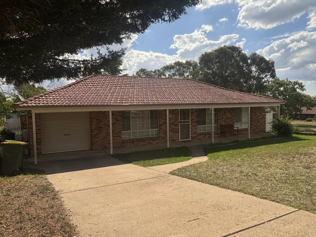 10 Swanbrooke St, Windradyne, NSW 2795