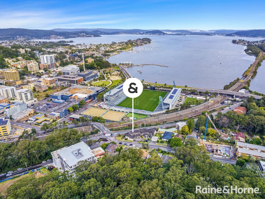 2/71-73 DONNISON ST W, GOSFORD, NSW 2250