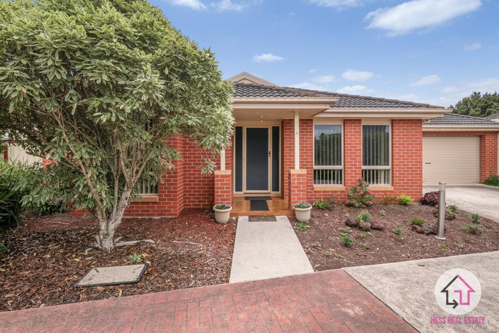 4/4 EDEN PL, WALLAN, VIC 3756