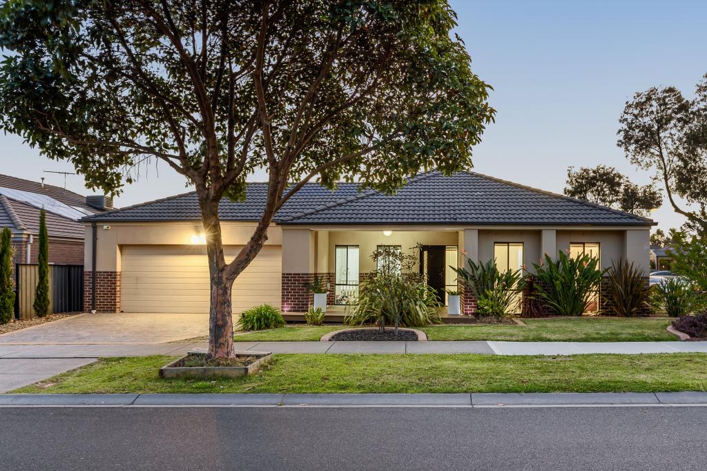 69 Hyde Park Ave, Craigieburn, VIC 3064