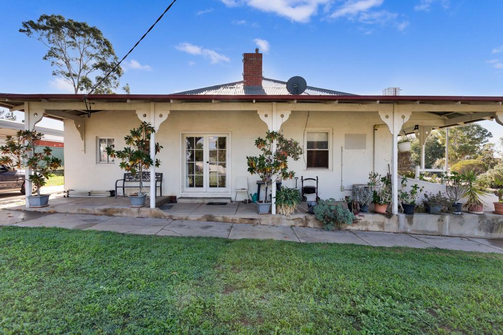 56-58 Rowe St, Ouyen, VIC 3490