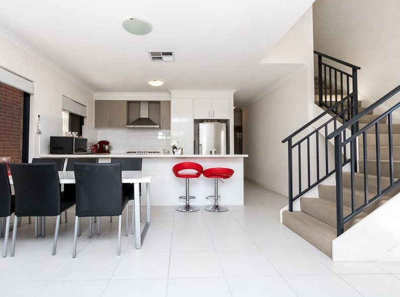 12b Wychcross St, Westminster, WA 6061