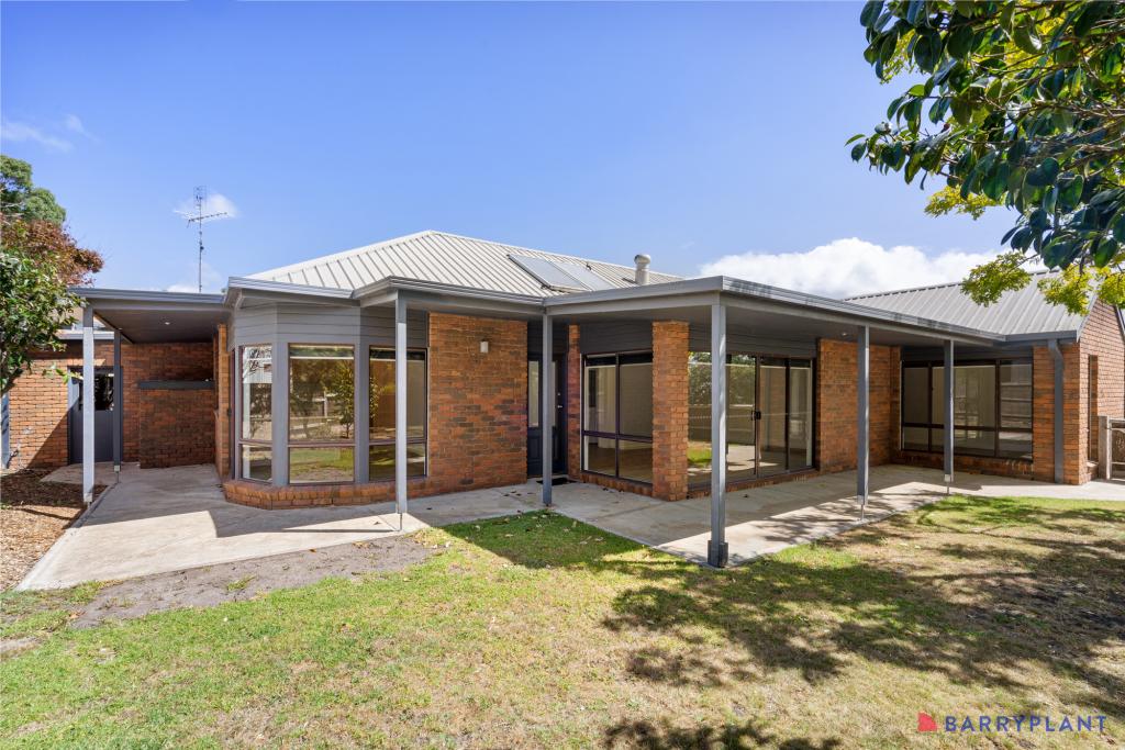 14 VENUS ST, INVERLOCH, VIC 3996