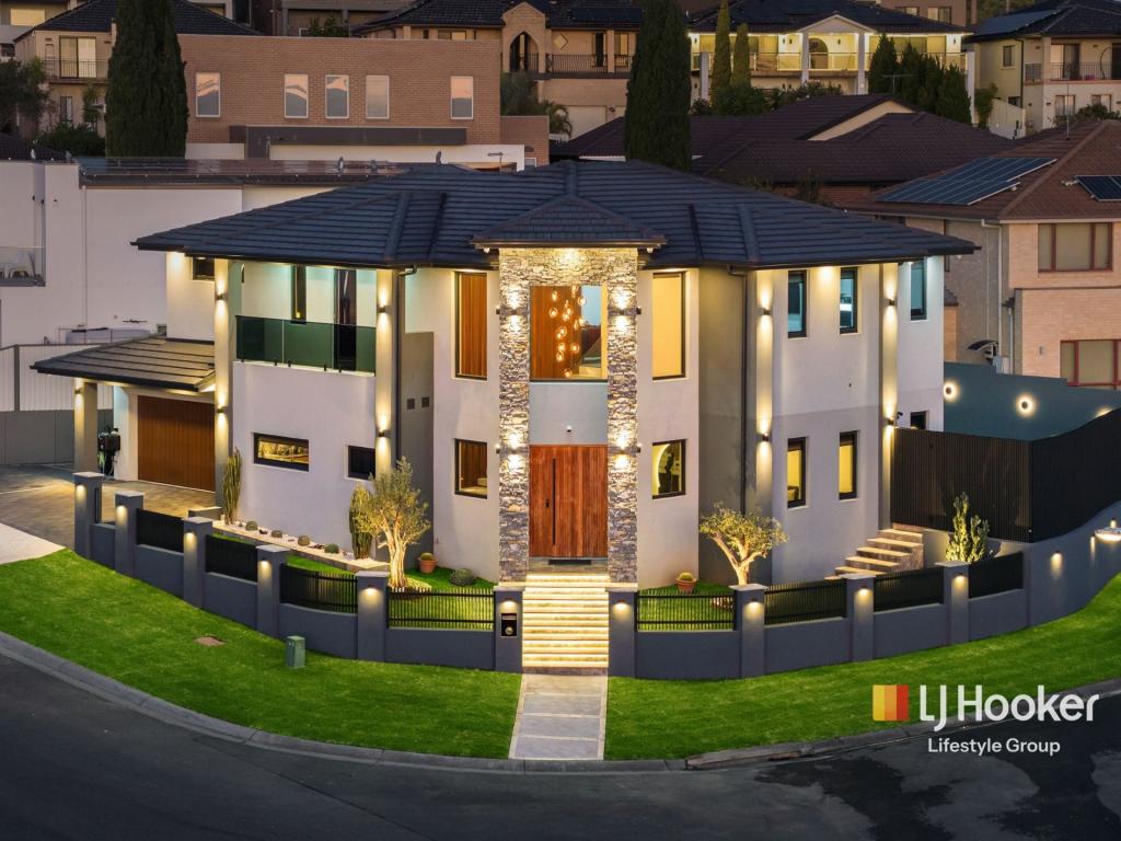 2 Rose Gum Pl, Casula, NSW 2170