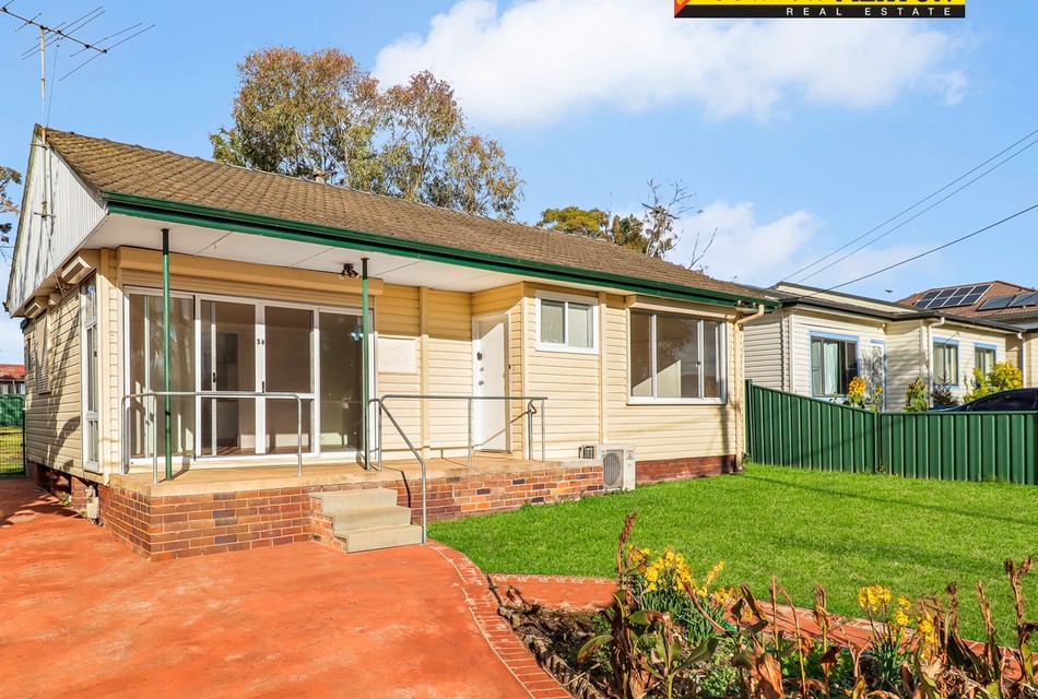 38 Ball St, Colyton, NSW 2760