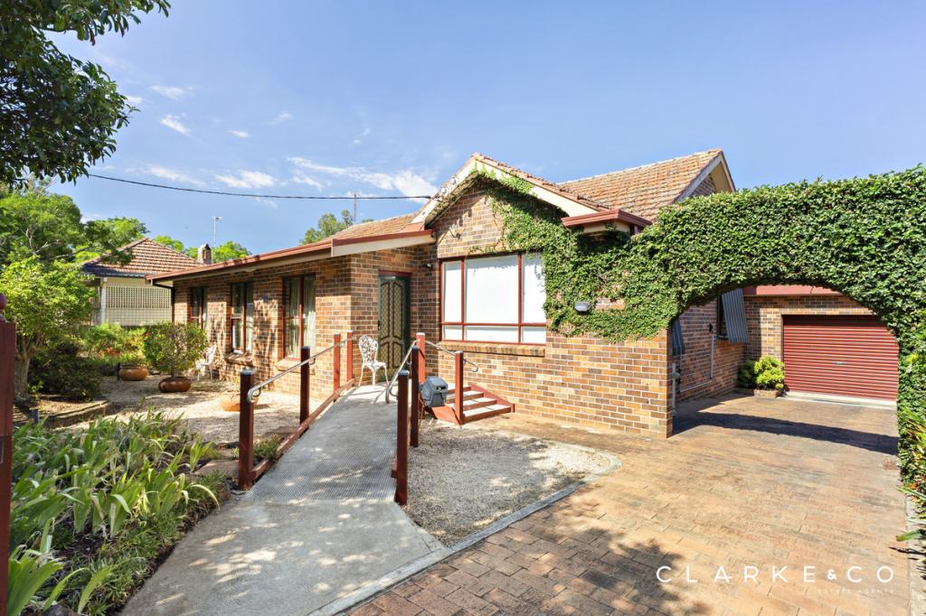 35 DAY ST, EAST MAITLAND, NSW 2323