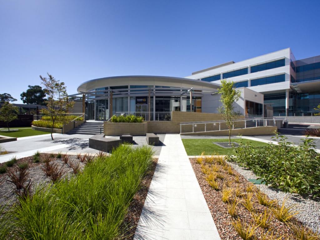 Equinox 2 - Ground Floor/70 Kent St, Deakin, ACT 2600