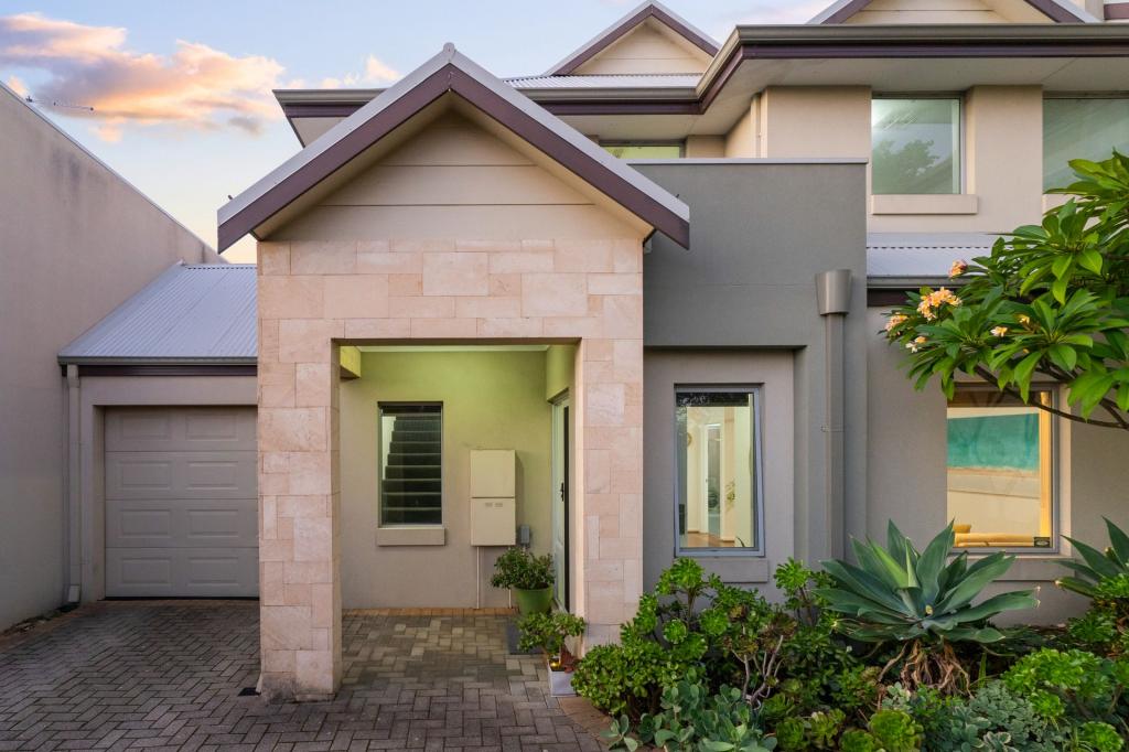 32d Foss St, Bicton, WA 6157