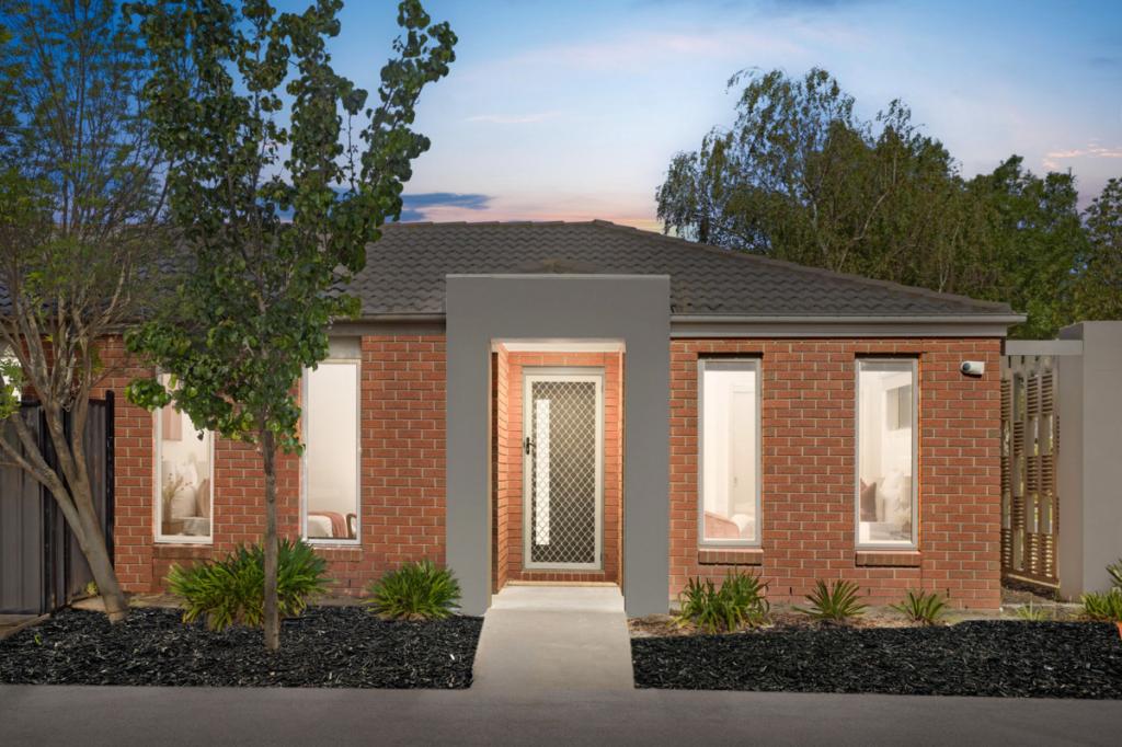 21 Dargy Ambl, Point Cook, VIC 3030