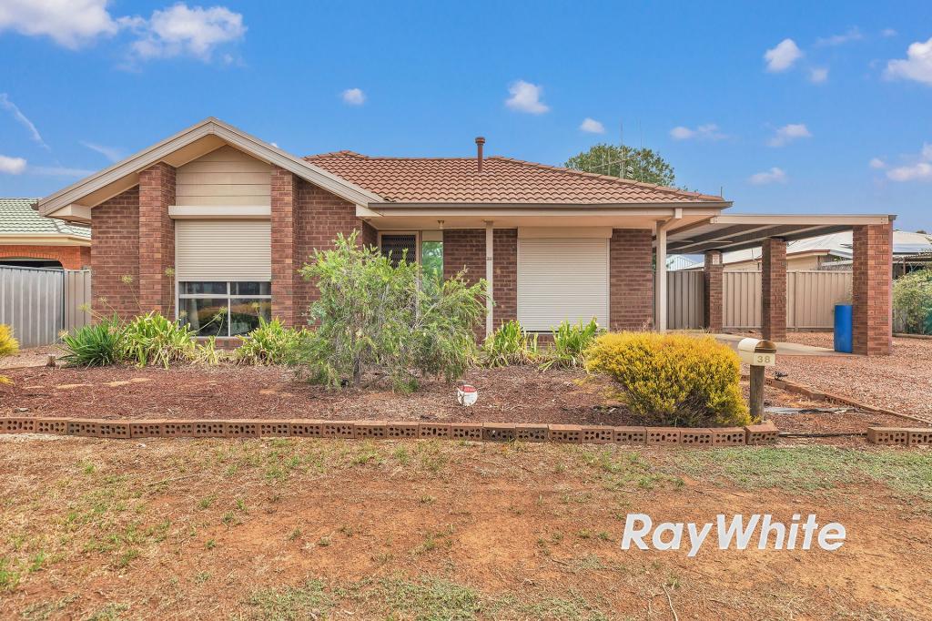 38 KERFORD ST, ROCHESTER, VIC 3561