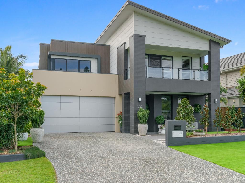 24 Spinnaker Bvd, Newport, QLD 4020