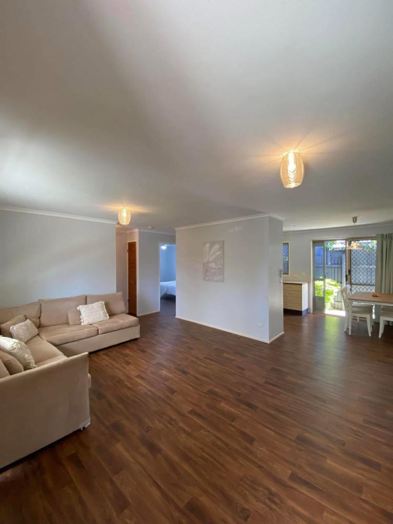 2/12a Bowman Rd, Caloundra, QLD 4551
