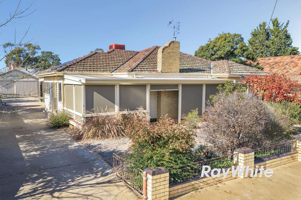 27 Northcote St, Rochester, VIC 3561