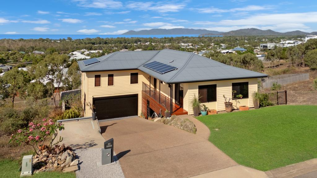 18 Cashell Cres, Bushland Beach, QLD 4818