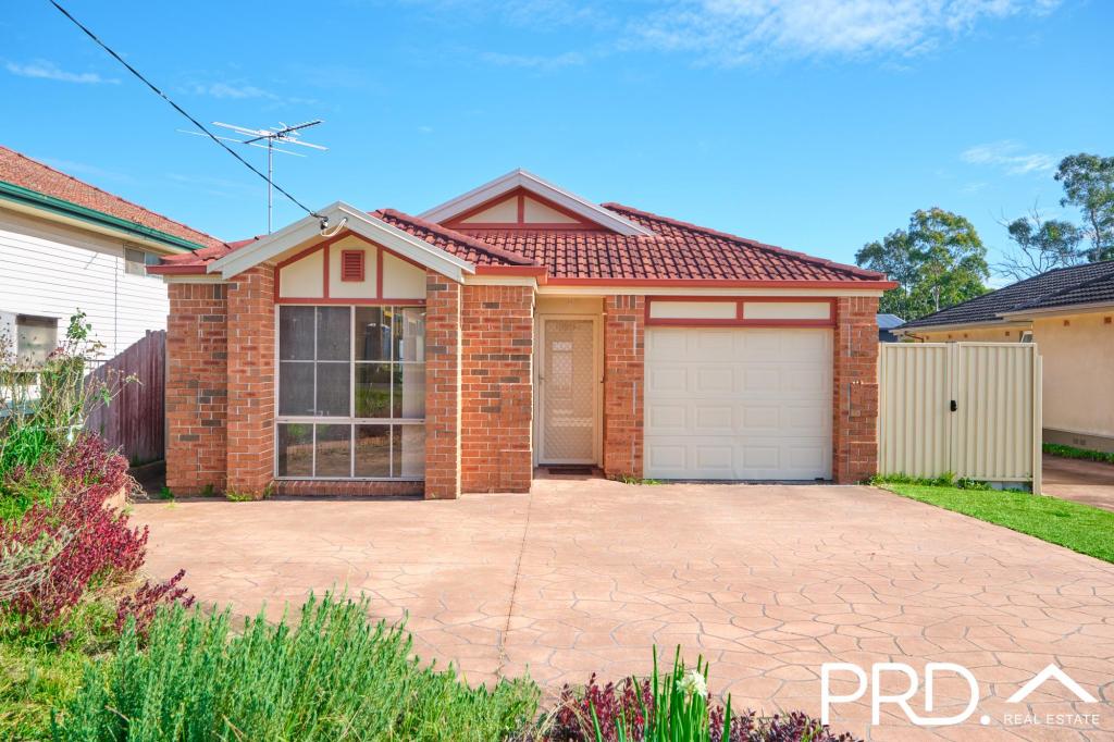52 Lucas Rd, East Hills, NSW 2213