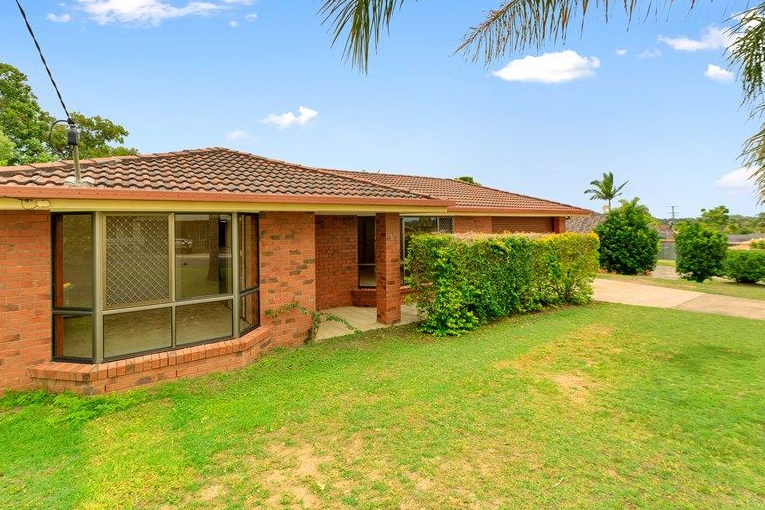 15 Thoms Cres, Mount Warren Park, QLD 4207