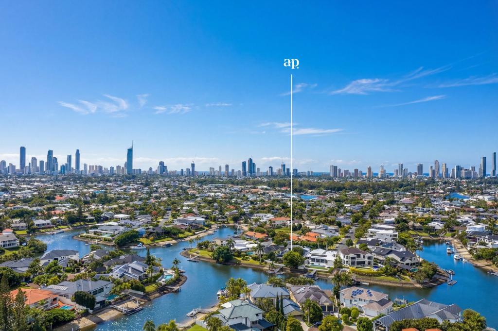 4 Aran Ct, Bundall, QLD 4217