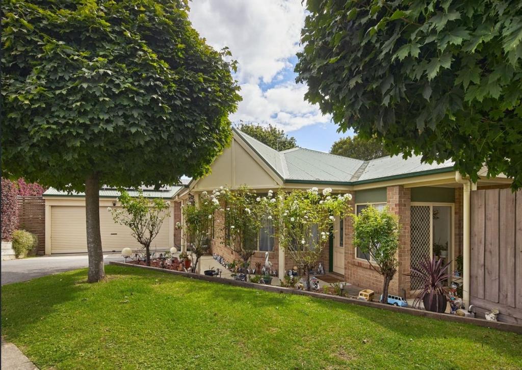 1/5 Karrala Ct, Drouin, VIC 3818