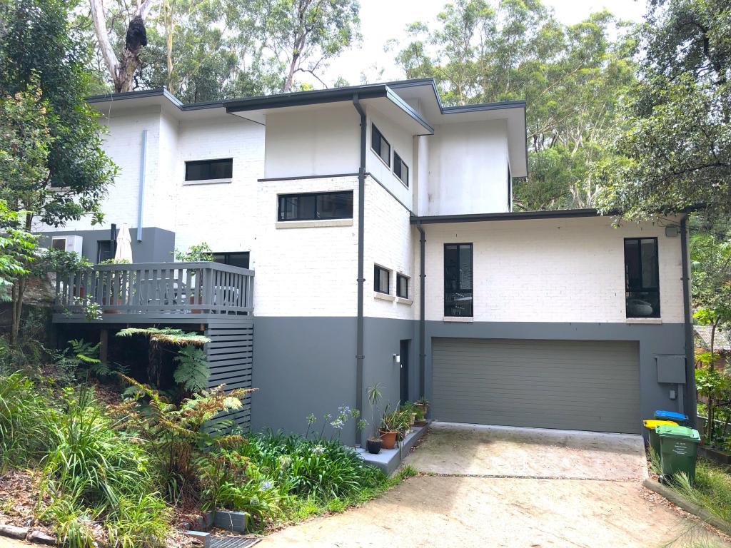 2b Pembroke Ave, Turramurra, NSW 2074