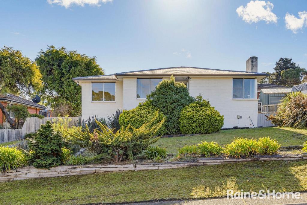 9 Waratah St, Kingston, TAS 7050