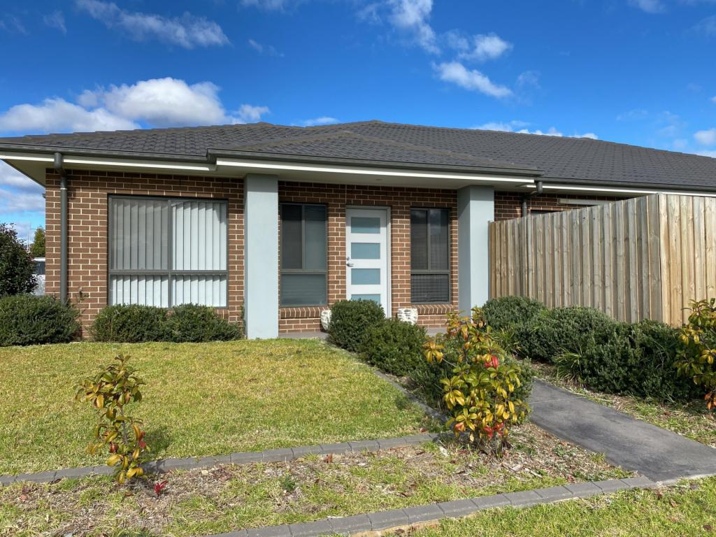 1 Moyes St, Oran Park, NSW 2570