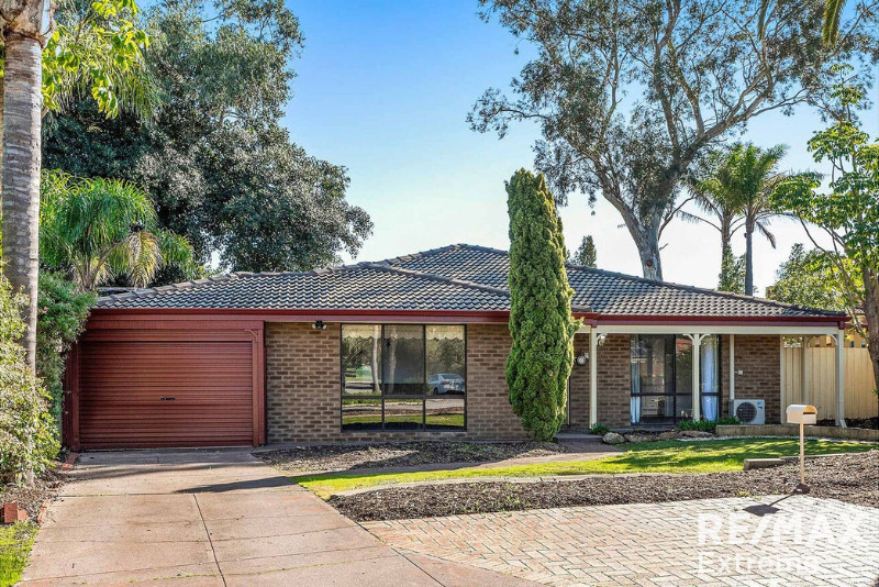 7 Hillside Gr, Ballajura, WA 6066